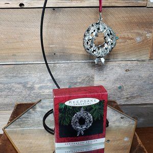 1993 Hallmark Keepsake 20th Anniversary Glowing Pewter Wreath Ornament
